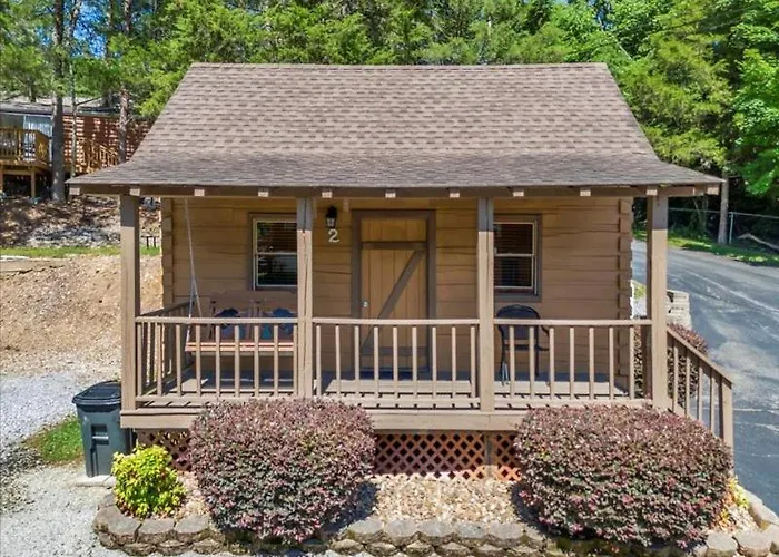 Cozy Cabin With Breathtaking Views Near Dollywood
